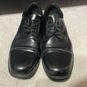 Men’s black dress shoes
